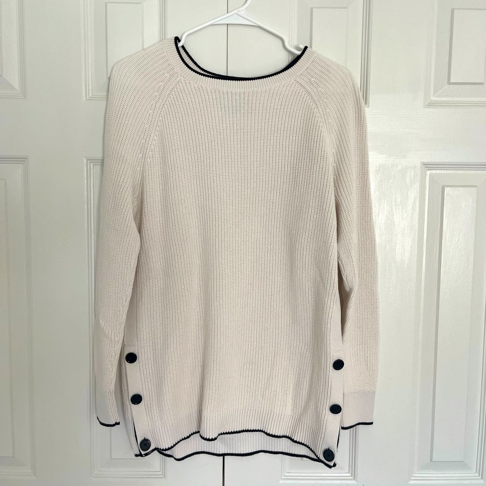 LOFT ladies sweater with stylish black button detail woman’s white large top
